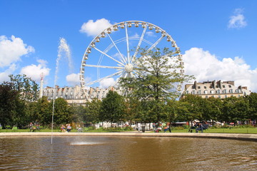 Grande roue de Paris au jardin des Tuileries