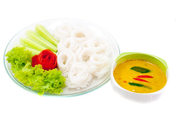 Thai rice vermicelli served with curry