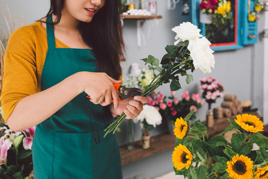 Trimming rose bunch