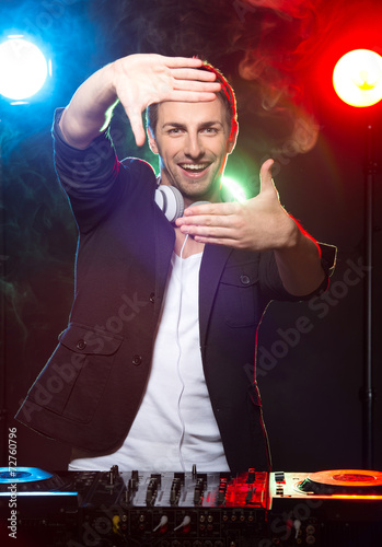 "DJ" Stockfotos und lizenzfreie Bilder auf Fotolia.com ...
