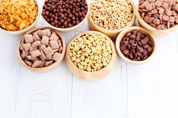 lots of cereals