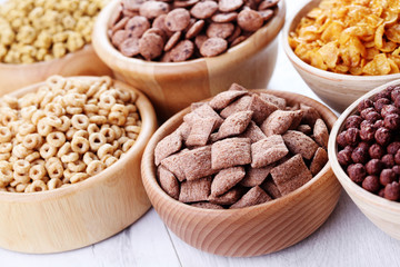 lots of cereals