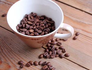 Ñup and beans on a wooden table