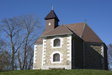 Fototapeta na wymiar st. jakob's church on medvednica