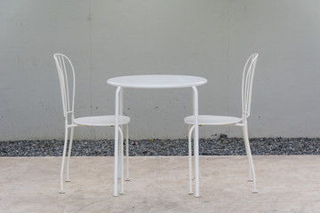 white table and chairs