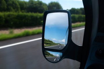 Fototapeta na wymiar car mirror