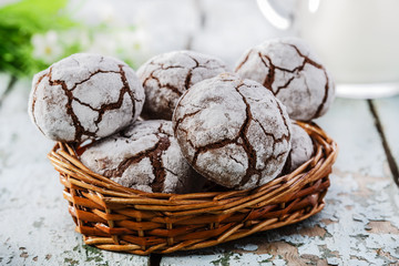biscuits with chocolate cracks