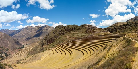 Fototapeta na wymiar Inca ruins of Pisac near Ollantaytambo and Cusco in Peru