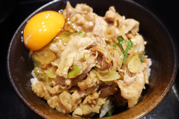 豚丼