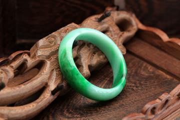 Chinese jade bracelet features © litchima
