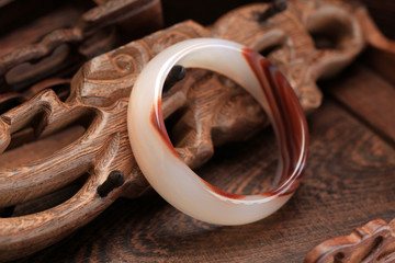 Chinese jade bracelet features