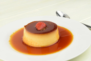 Strawberry Creme Caramel