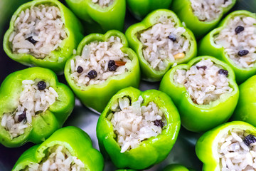 Gefüllte Papirka mit Reis und Gewürzen