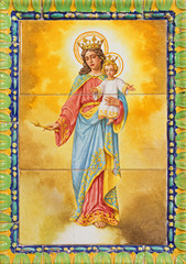 Plakaty  Sewilla – Madonna wyłożona płytkami ceramicznymi w kościele Auxiliadora