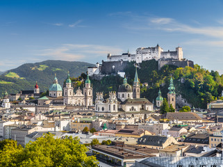 Naklejka premium Historyczne miasto Salzburg, Salzburger Land, Austria
