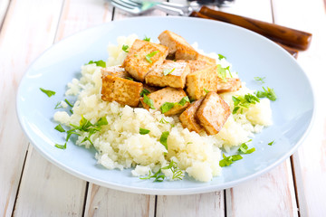 Tofu and cauliflower puree