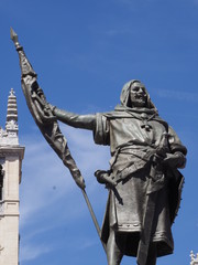Escultura del Conde Ansúrez en Valladolid