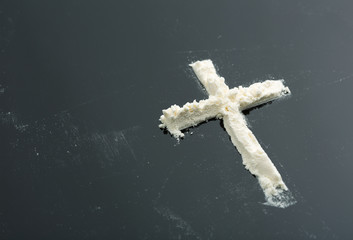 Cocaine cross