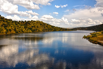 Medioambiente, sostenibilidad, embalse del Tablillas