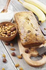 Banana cake