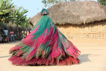 Zangbeto-Zeremonie in Benin - obrazy, fototapety, plakaty