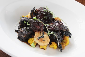 pigs cheek scallop blac kpudding starter