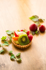 Tartelette à la crème et aux fruits