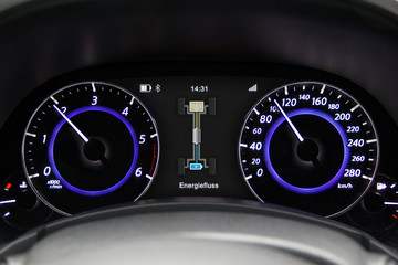 Tacho Energiefluss Hybrid