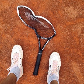 Broken Tenni Racket 