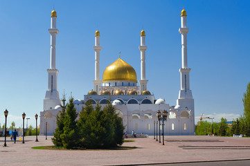 Fototapeta na wymiar Nur-Astana Mosque