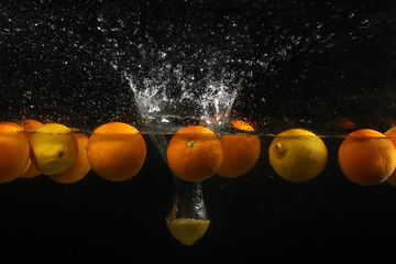 Water splash lemon