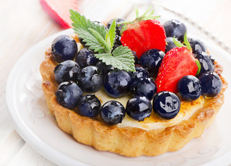 Fresh blueberries tart