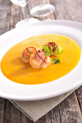 cream of pumpkin soup with scallops