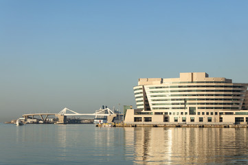 Naklejka premium Port Vell with the World Trade Center Barcelona