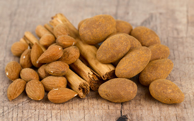 almonds in chocolate with cinnamon
