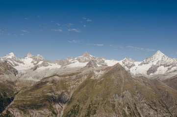 Fototapeta na wymiar Zermatt, Dorf, Schweizer Alpen, Trifthorn, Sommer, Schweiz