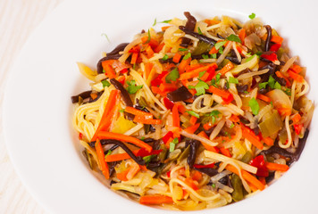 noodles with vegetables
