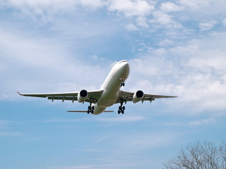 Airplane landing