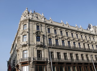 Fototapeta na wymiar Immeuble ancien à Budapest, Hongrie