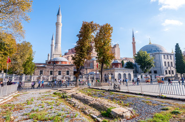 Fototapeta na wymiar ISTANBUL, TURKEY - SEPTEMBER 14, 2014: Tourists walk in Sultanah