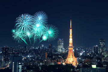Obraz premium Fireworks celebrating over Tokyo cityscape at night