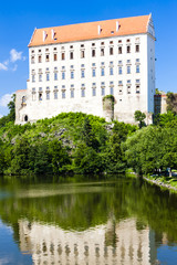 Fototapeta na wymiar Plumlov Palace, Czech Republic