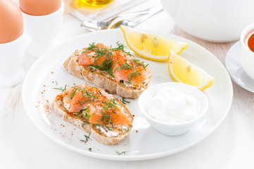 breakfast with bread, salted salmon and cream cheese