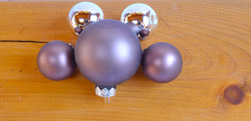 Cinq boules