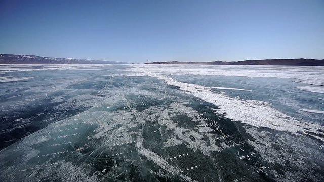 Drive the car across the frozen Lake Baikal, long video