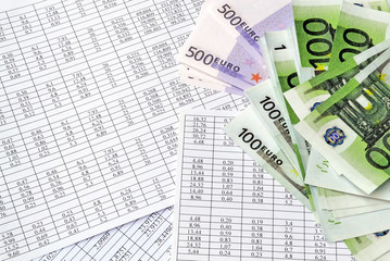 Obraz premium Money and financial documents