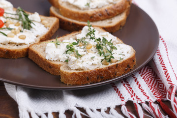 Sandwich with soft cheese