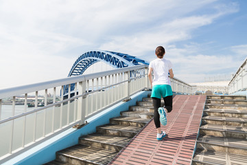 スポーツをする女性 