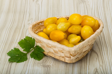 Yellow cherry tomatoes