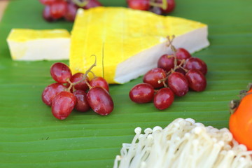 Christmas tree design of food